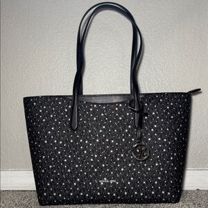 NWT🆕New Michael Kors Arden Large Printed Signature Logo Tote Bag Black with star